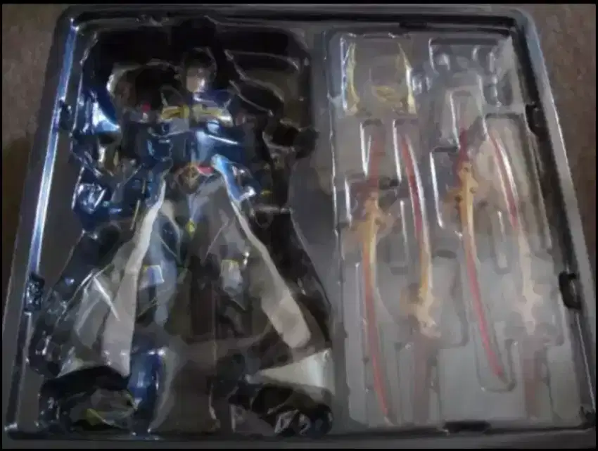 Diecast gundam, final fantasy