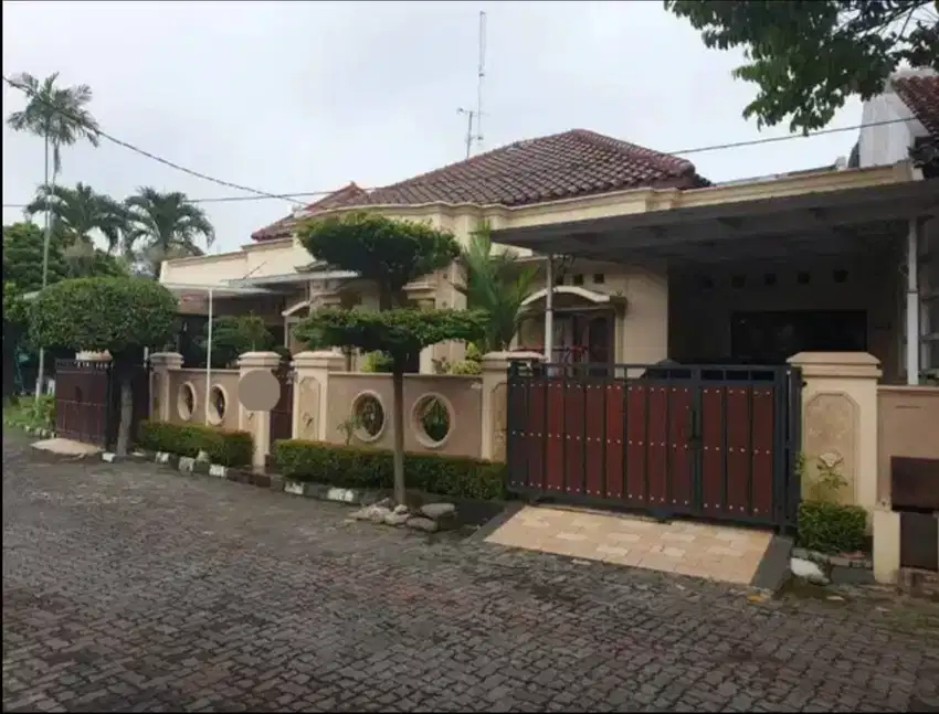 RUMAH FURNISH DI SRONDOL BUMI INDAH BANYUMANIK SEMARANG