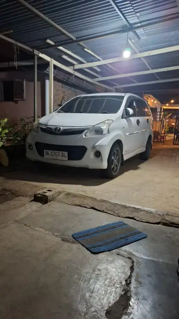 2012 Toyota Avanza Veloz metic