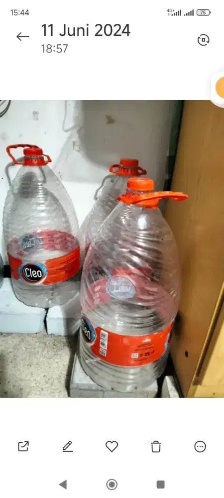 galon kosong air minum