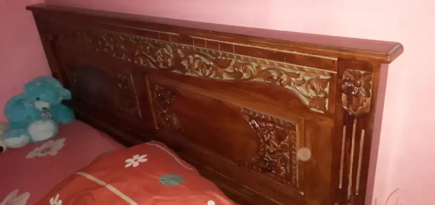 Di jual tempat tidur jati ukiran no 1