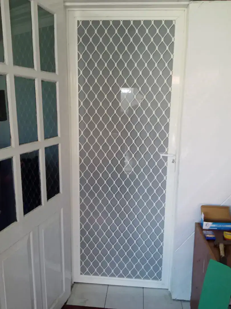 Pintu kasa nyamuk aluminium