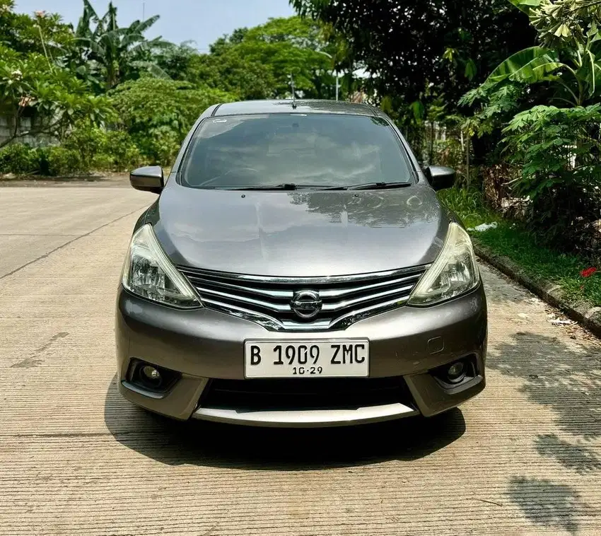 Grand Livina 2015 XV 1.5 AT KM 72 rb Harga Cash