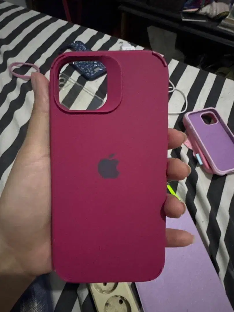 CASE IPHONE 15 pink