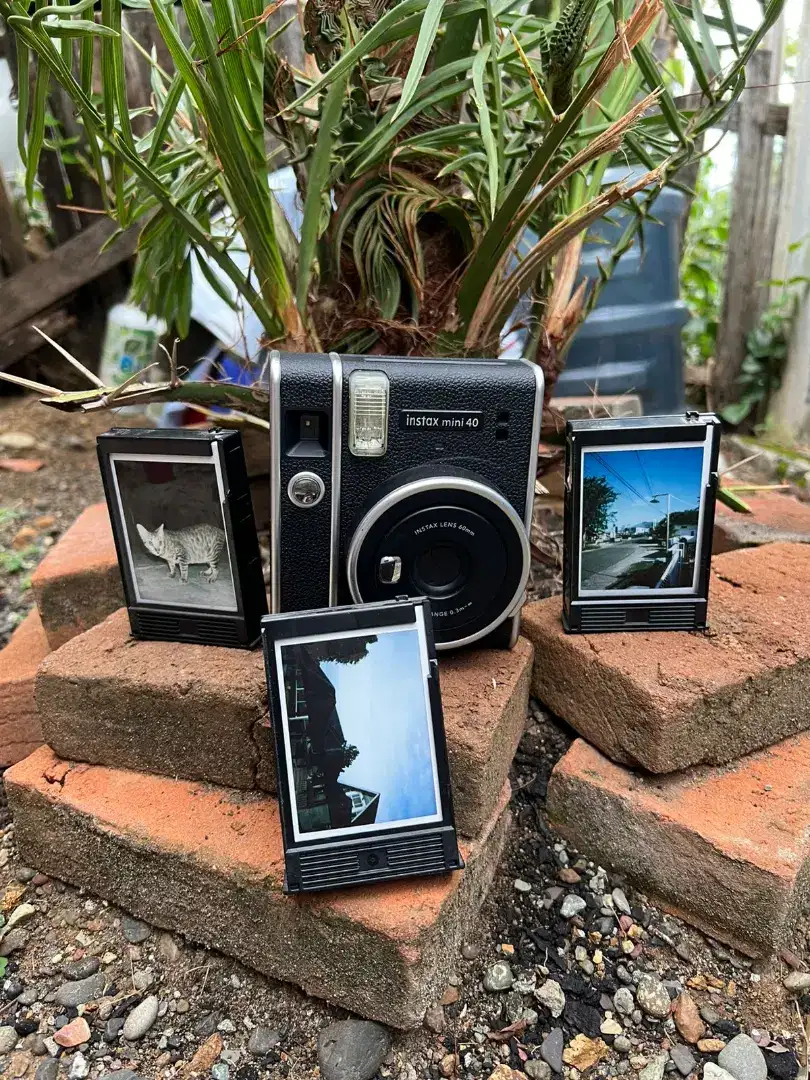 Tangkap Setiap Momen dengan Instax Mini 40!