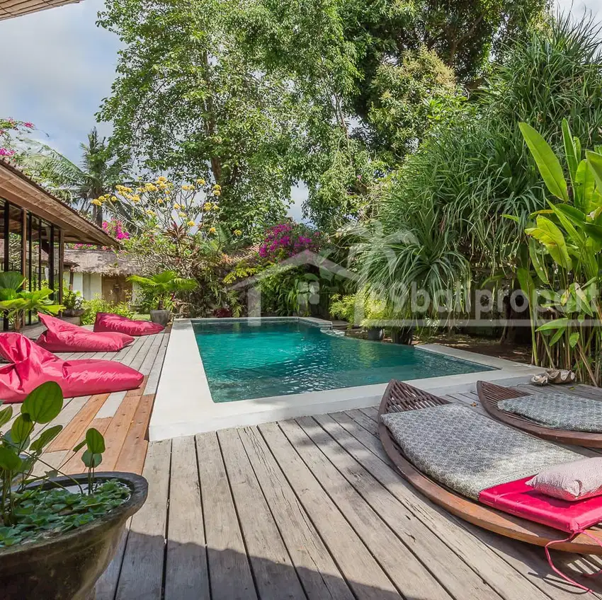 5 bedrooms villa in Umalas for yearly rental