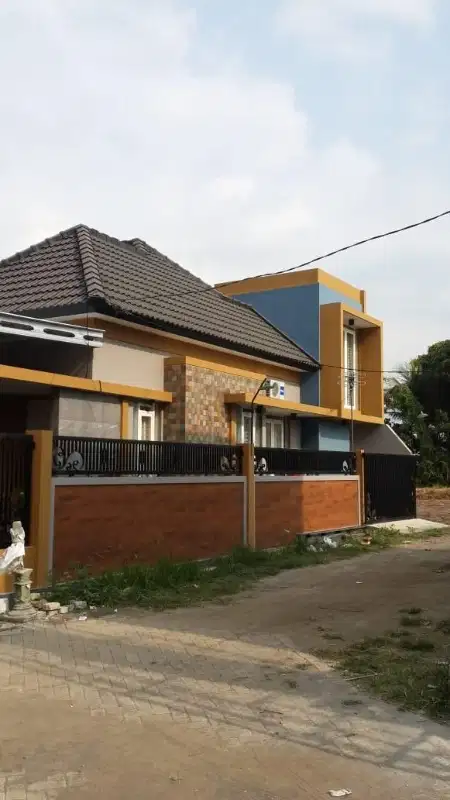 RUMAH MEWAH TOMBRO SIAP HUNI HOO DEKAT SUHAT