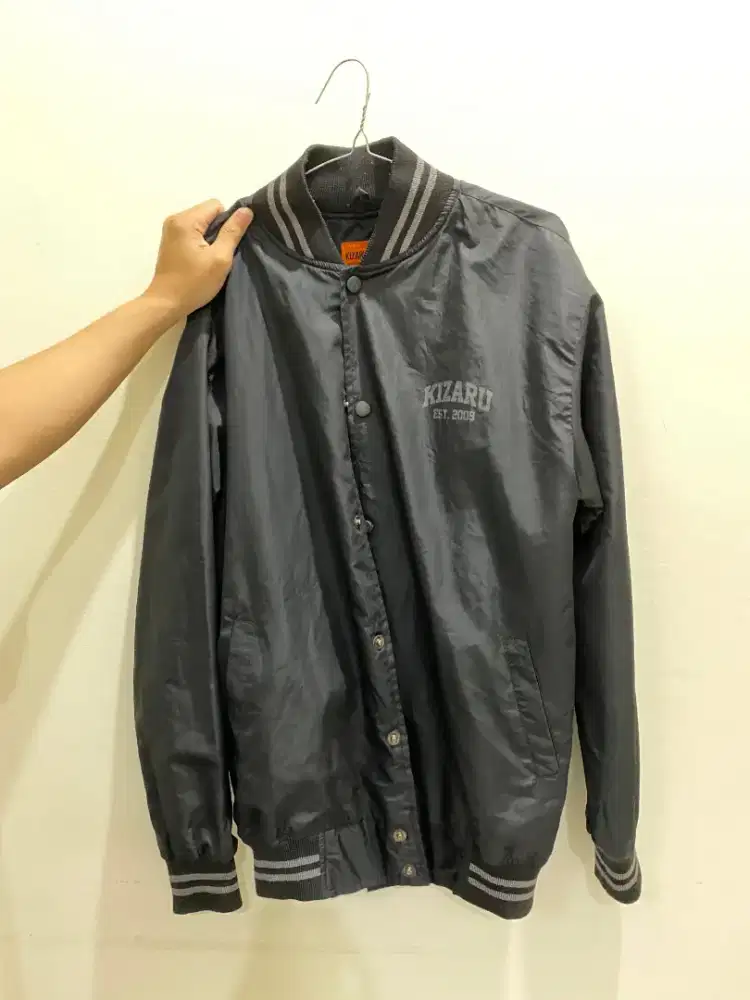 KIZARU Jaket Varsity ukuran L