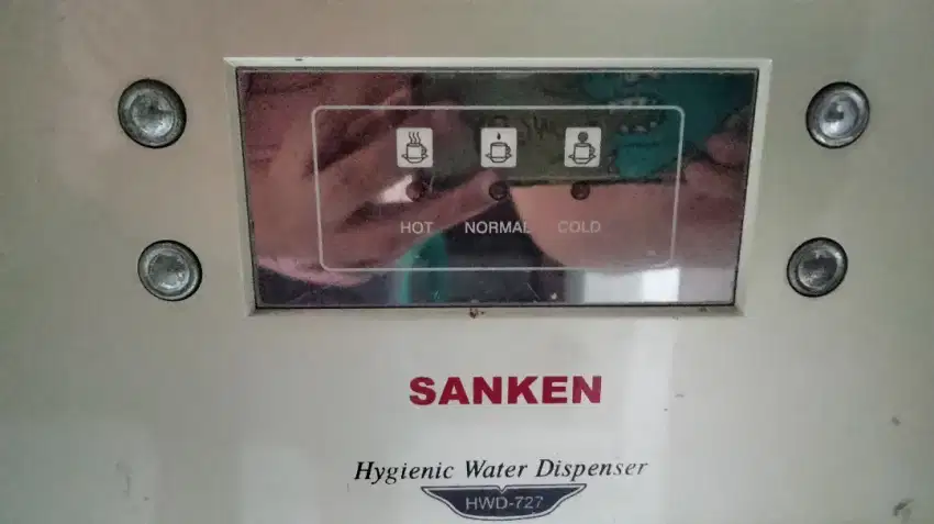 dispenser sanken panas dingin