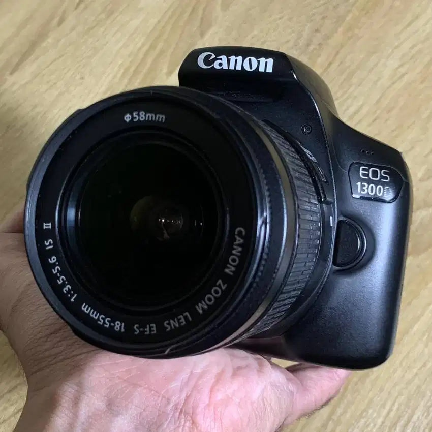 Kamera Canon EOS 1300D (wifi) + Lensa Kit 18-55mm IS II