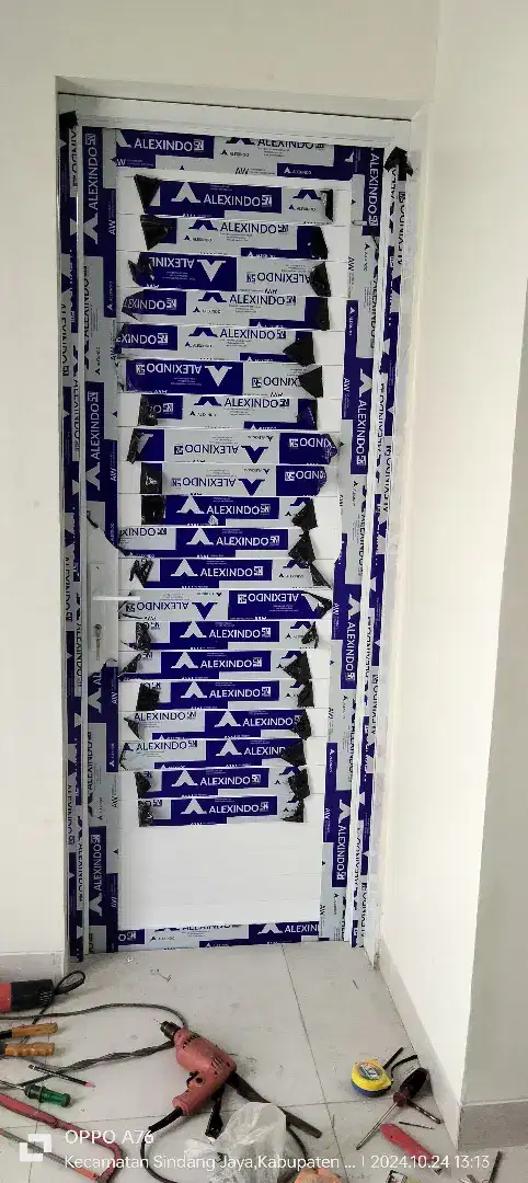 Kusen 1 paket pintu aluminium kisi kisi