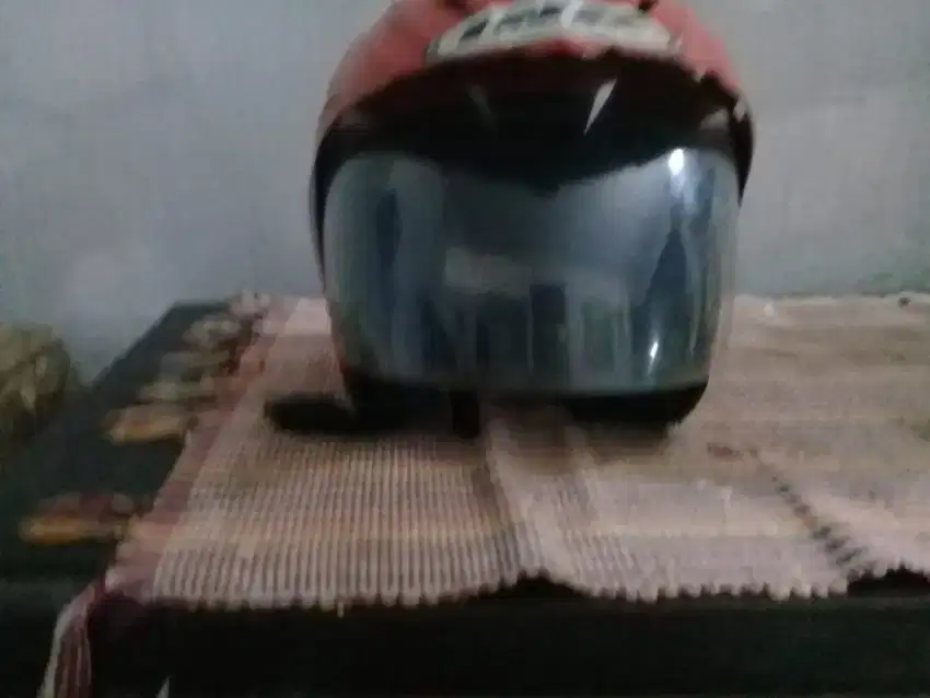 Helm ink kaca dobel