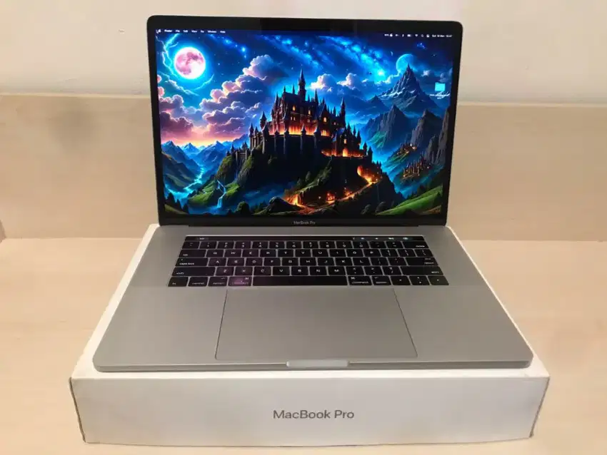 Macbook Pro 15inch 2016 MLW72 ID ex Ibox silver murah fullset