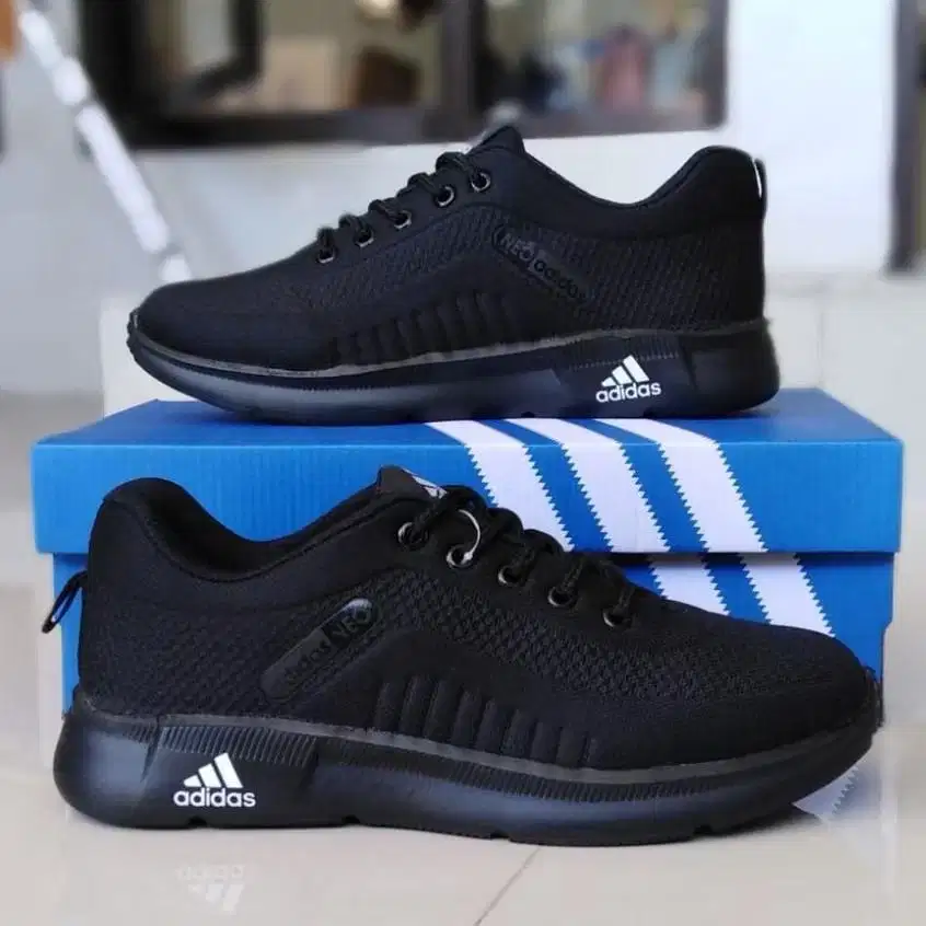 Sepatu sekolah / sepatu kerja hitam polos
