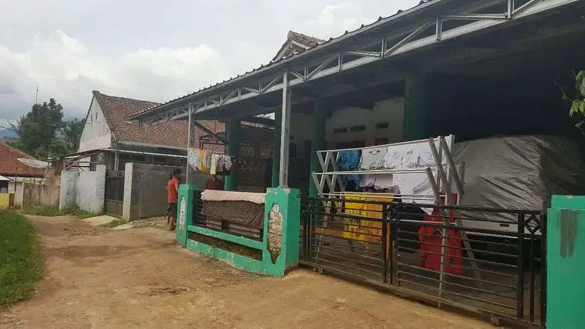 Rumah Dijual Di Pandeglang kota Kel. Kabayan luas 300 m2 murah