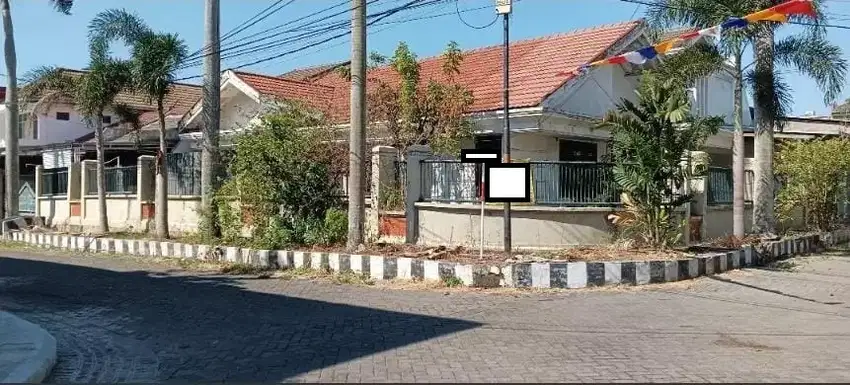 Rumah Lokasi Strategis Jl Dukuh Kupang Barat