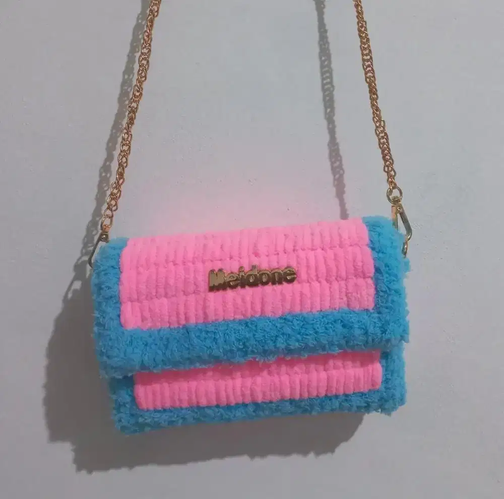 Tas handmade rajutan