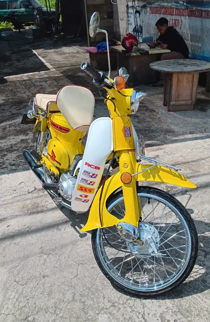 Motor Honda C70