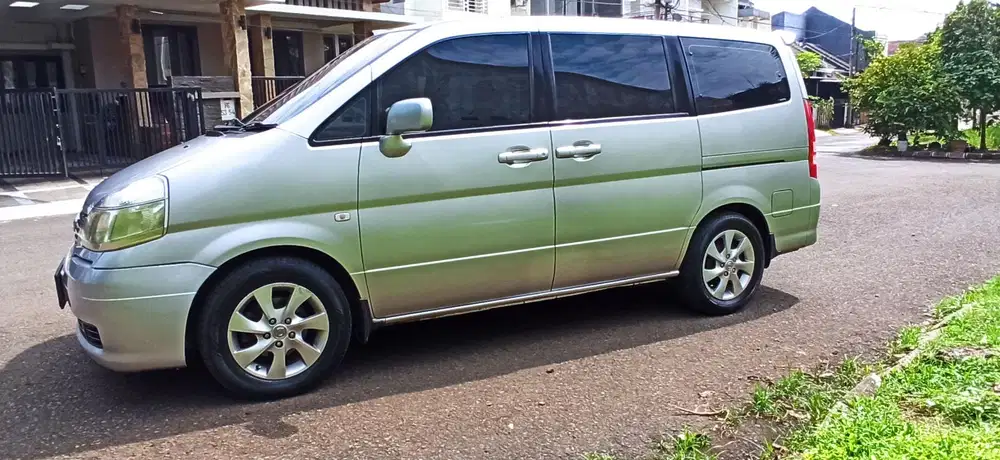 Nissan Serena 2010 AT HWS Up C24 An Pribadi Bensin