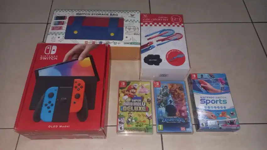 For sale: fullset Nintendo switch OLED and full accesories