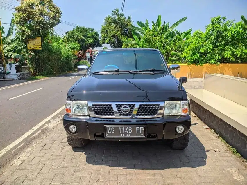 nissan Terrano 2.4 Spirit 2003 off mujiono mobil bekas sekoto