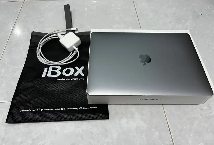 MacBook Air M1 Fullset iBox