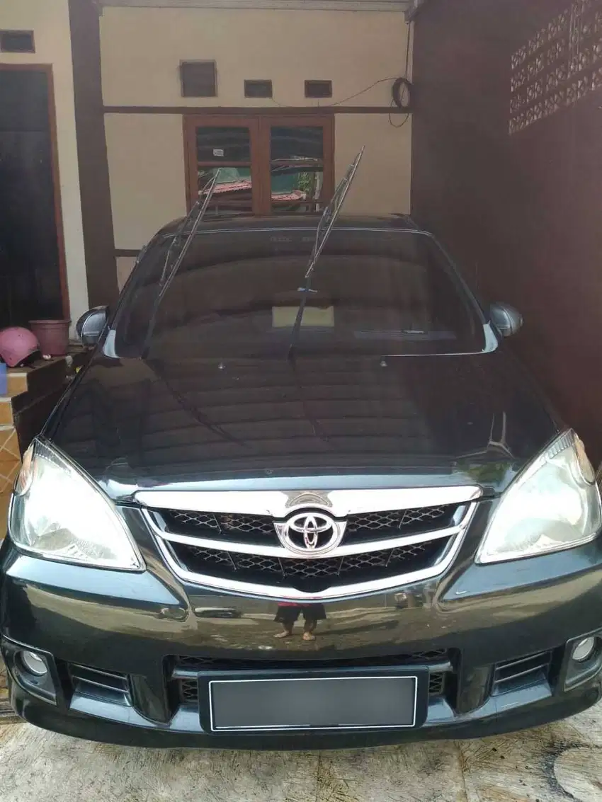 DIJUAL TOYOTA AVANZA 1300 G MT 2011