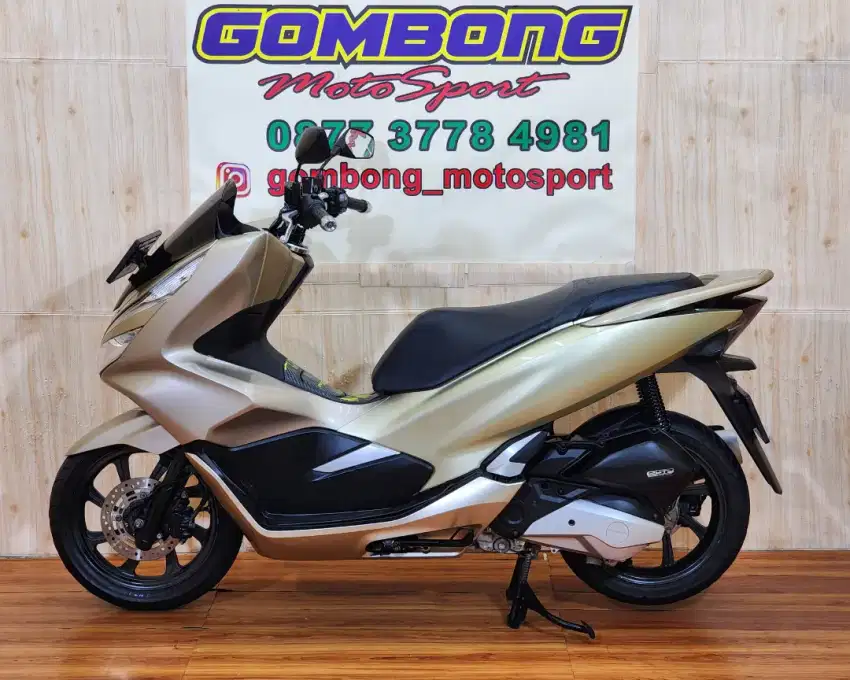 HONDA PCX ABS 2018 . PCX 150 ABS gold