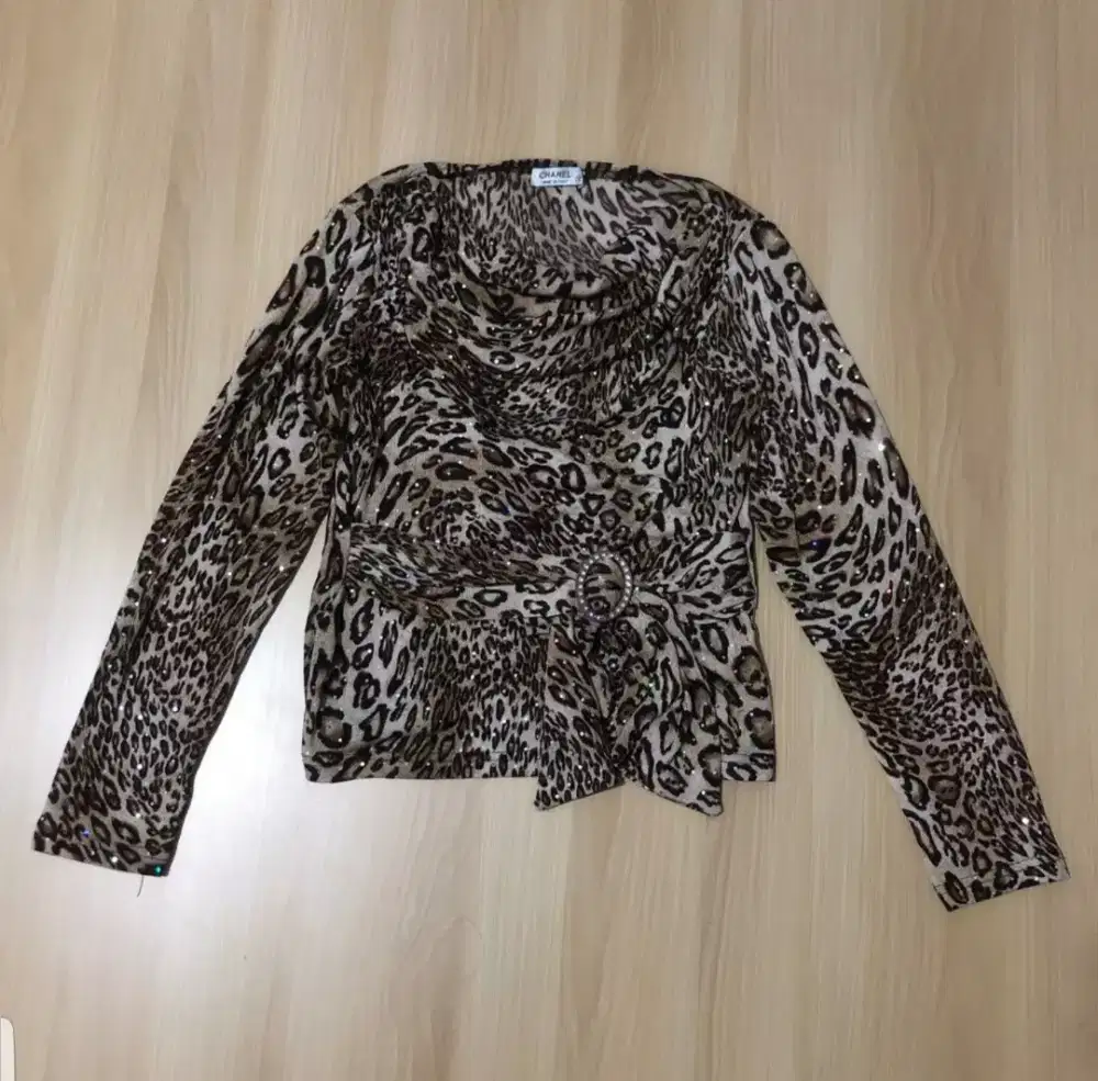 Auth chanel leopard long sleeve