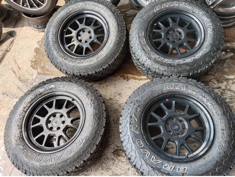 Jual velg & ban utk nissan terra / navara