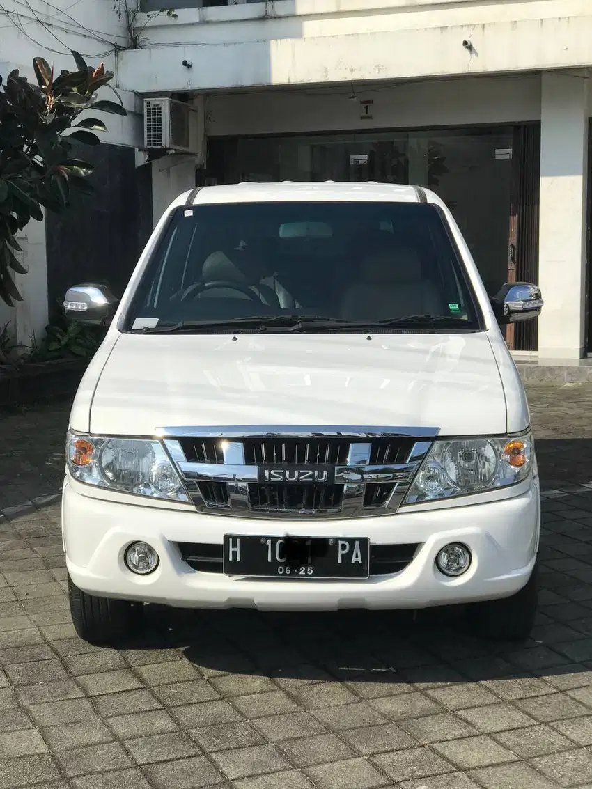 Isuzu panther LS Turbo 2020 putih kredit murah tidak ngobos