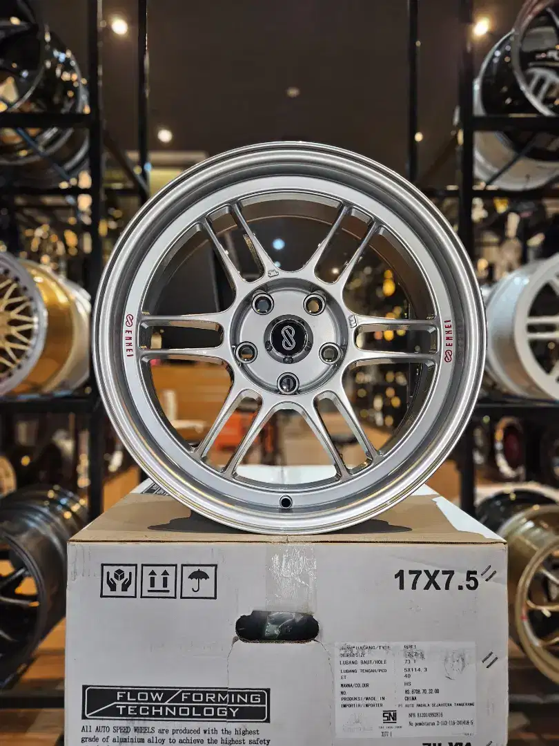 Velg rpf1 r17 5x114.3 lbr 7,5 et40