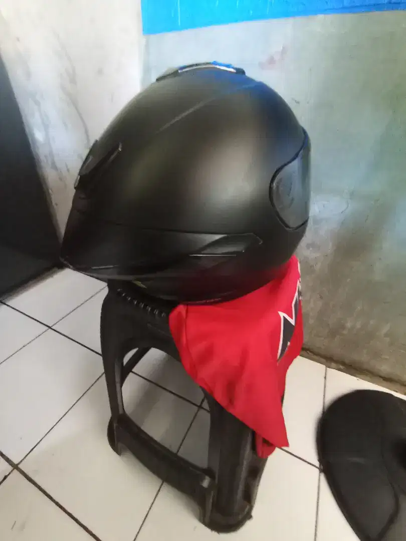 Helm bekas jarang pake