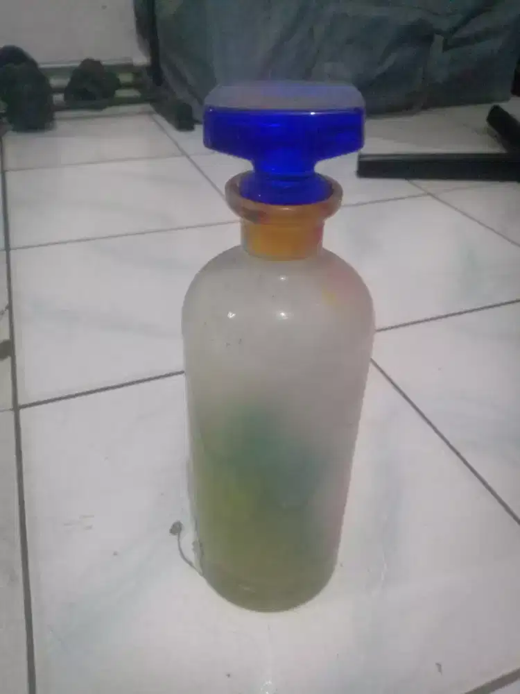 Botol hias pajangan