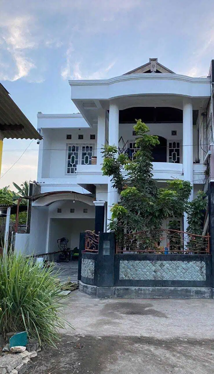 Rumah Cantik 2 Lantai di Bambanglipuro Bantul RSH 805