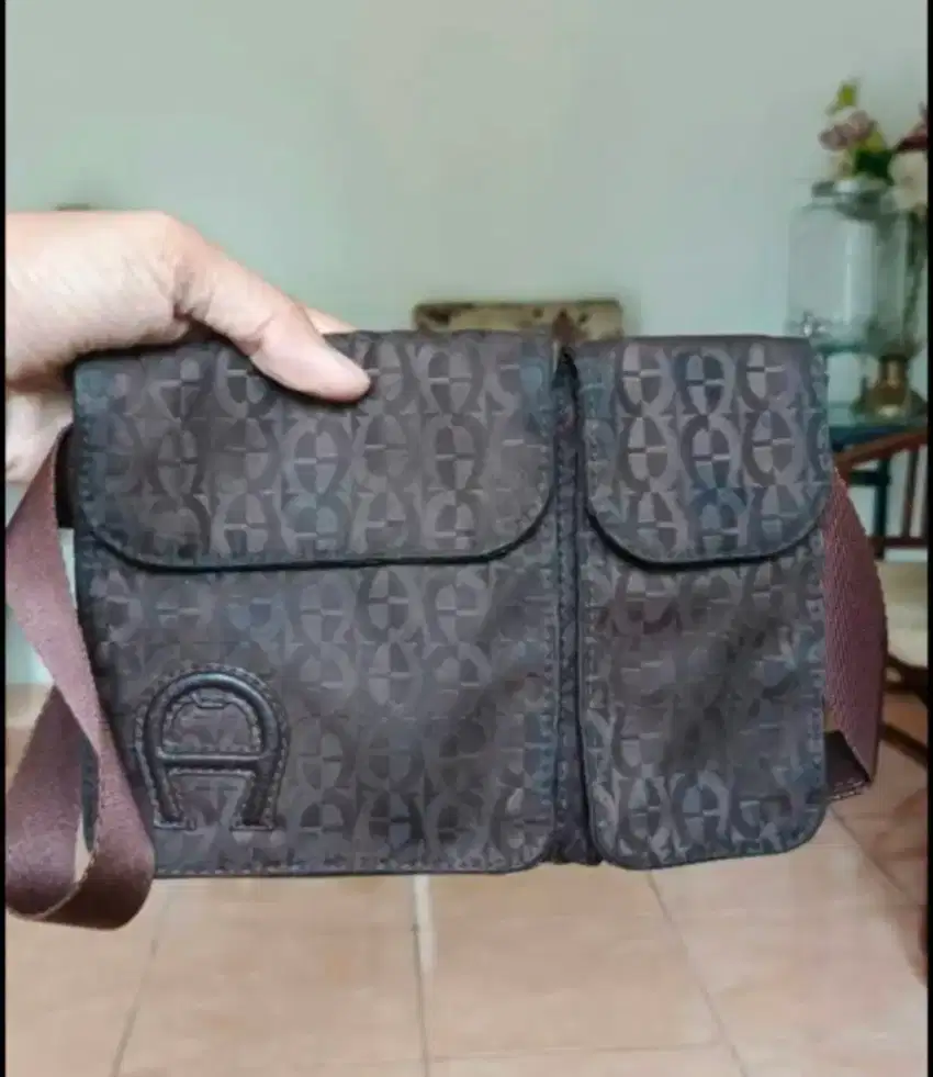 Aigner Waist Bag  Rp.500.000
