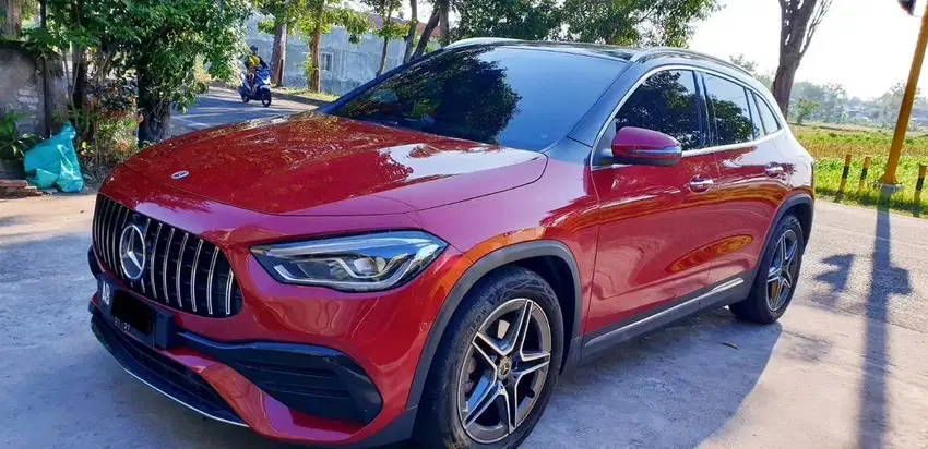 Mercedes Benz GLA 200 AMG Line 2021 Red on Black