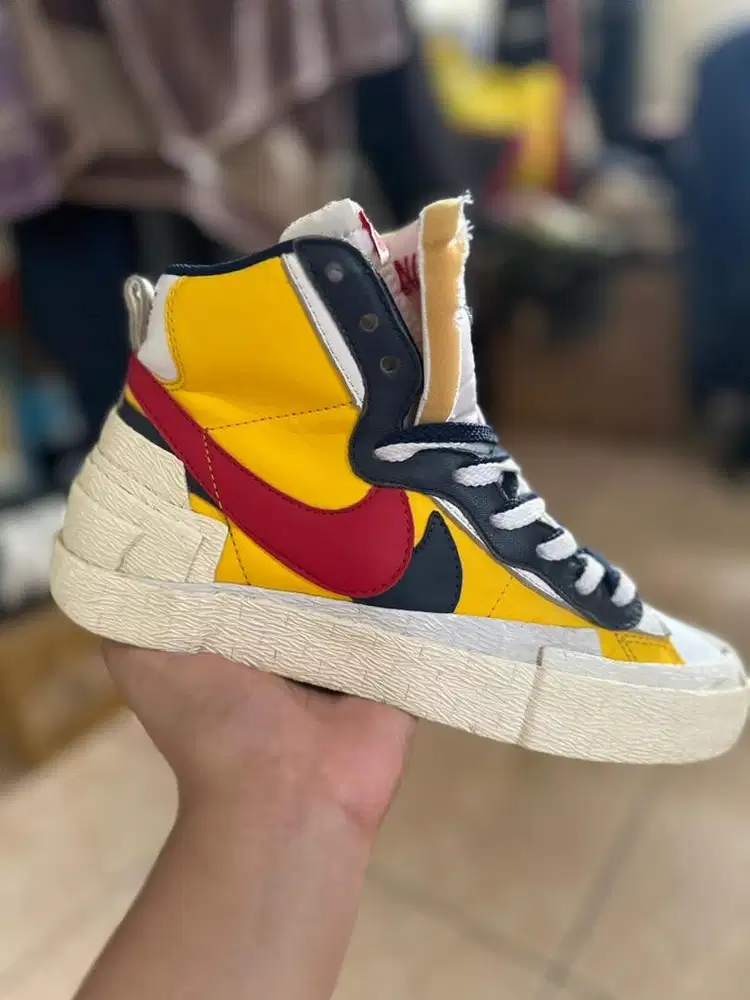 NIKE SACAI x BLAZER MID 'MAIZE NAVY'