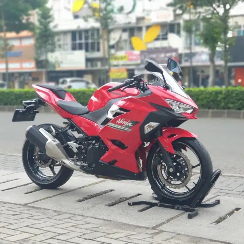 KAWASAKI NINJA 250 FI MERAH NIK 2021 KM 3XXX MULUS