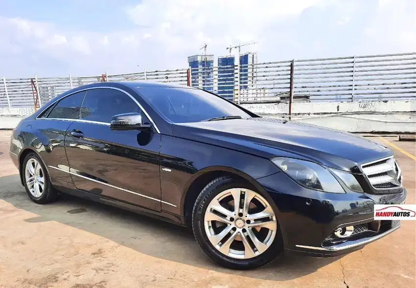 Mercedes Benz E250 Coupe Avantgarde AMG Tahun 2010