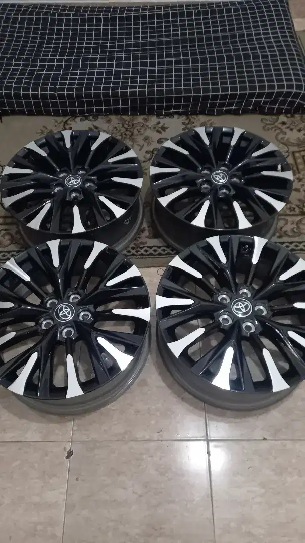 di jual velg vellfire r19 original 2024