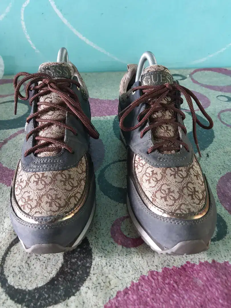 Sepatu Guess Minus Rijek