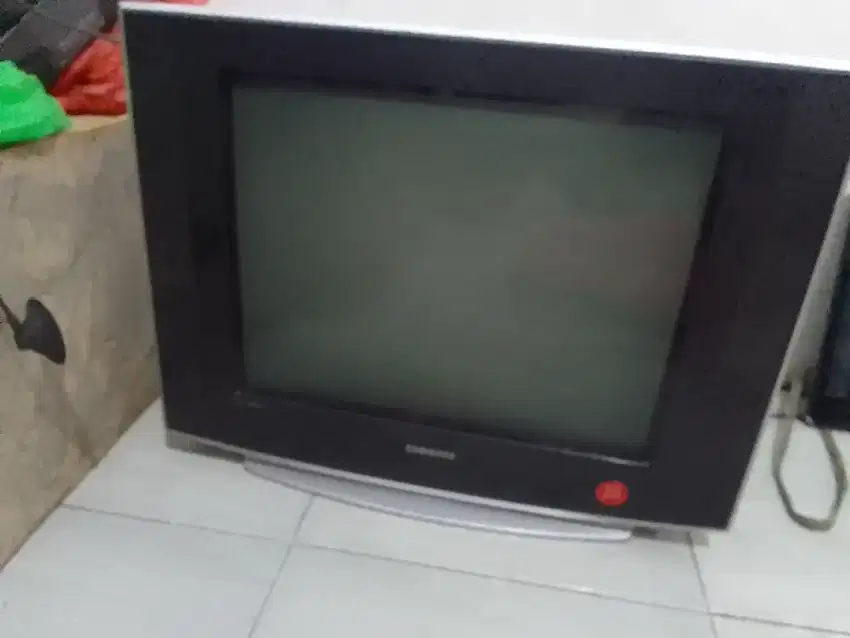 Di jual tv tabung merek samsung kondisi bagus 400 ribu nego no stb...