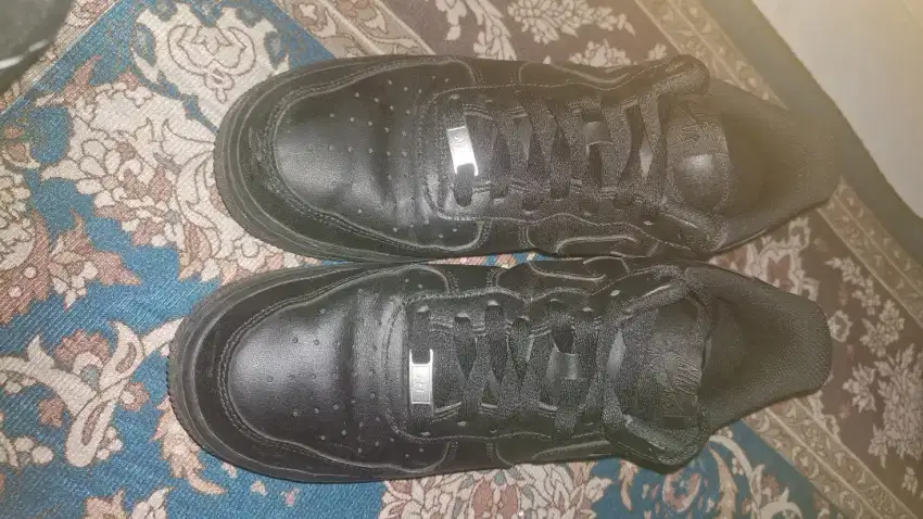 AIR FORCE BLACK USED