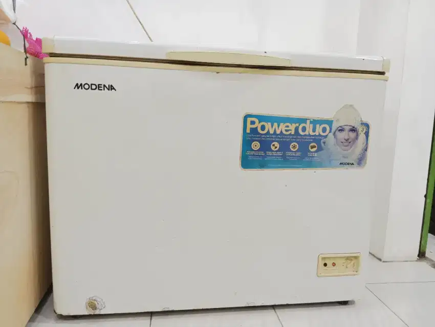 Modena kapasitas250L,160watt,220volt