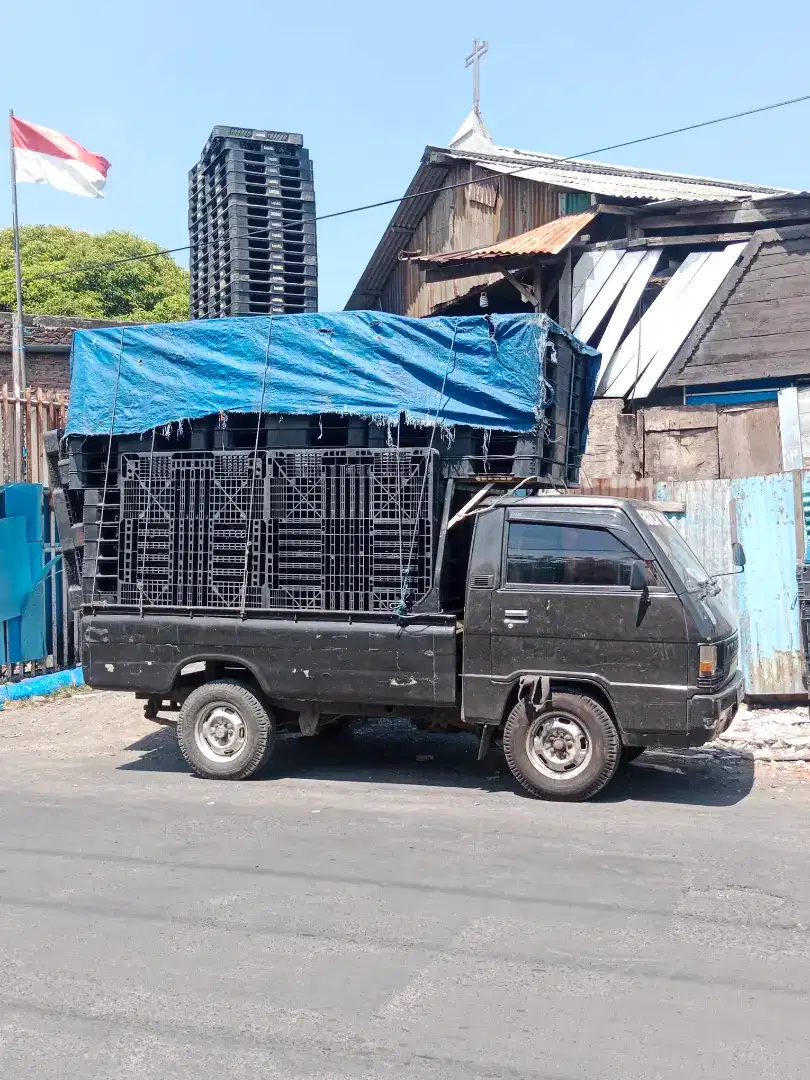 Pallet plastik baru palet plastik bekas