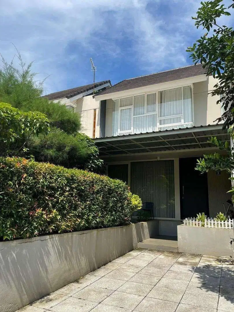 Jual / sewa Villa Rumah Montana Hills Taman Dayu