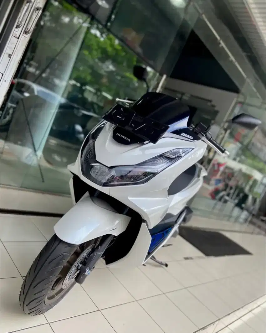 Pcx 160 abs putih km1 th 2024