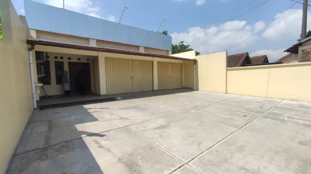 Dijual Cepat Ruko + Rumah Istimewa - Jalan Parangtritis Yogyakarta