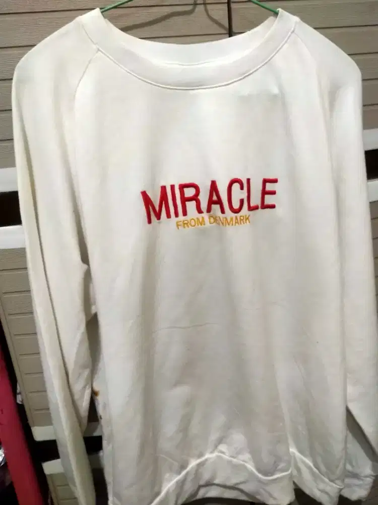 Sweater size L siap pakai